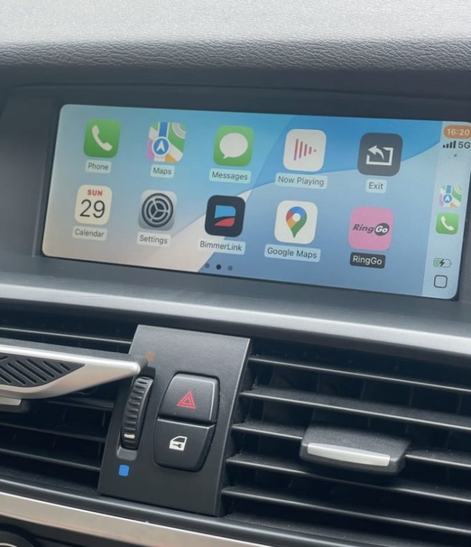 Luca, K: Endlich hat der Bildschirm einen Sinn. Keine Handyhalterung mehr dank euch! carplay system kaufen